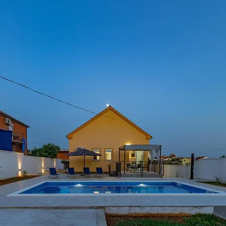 Willa Family And Friends Private Heated Pool With Jacuzzi Zadar