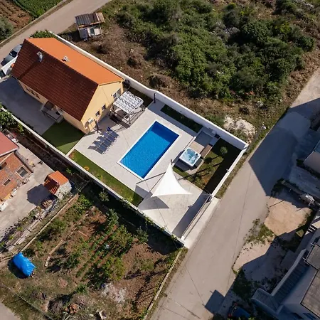 Family And Friends Private Heated Pool With Jacuzzi Villa Zadar
