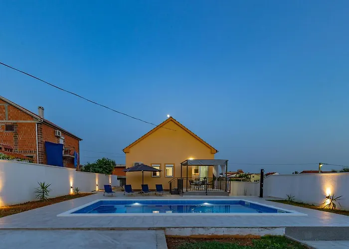 Villa Family And Friends Private Heated Pool With Jacuzzi Zadar