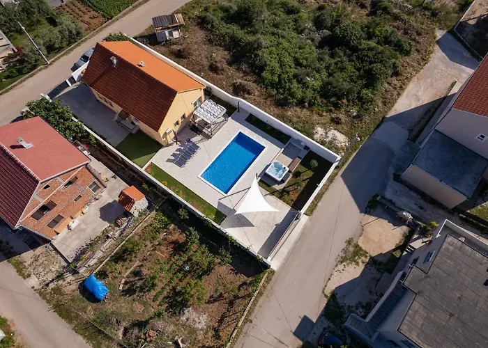 Family And Friends Private Heated Pool With Jacuzzi Villa Zadar
