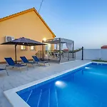 فيلة Family And Friends Private Heated Pool With Jacuzzi