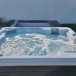 Family And Friends Private Heated Pool With Jacuzzi زادار
