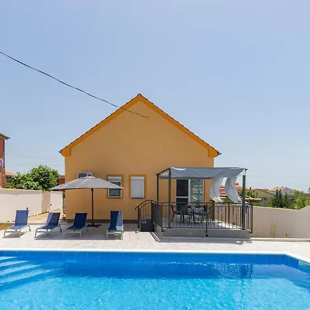 Family And Friends Private Heated Pool With Jacuzzi 빌라 *