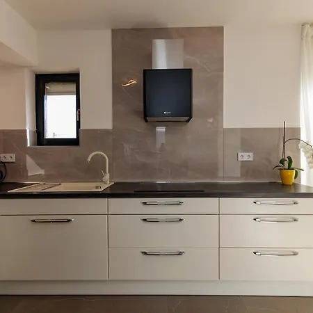 Family And Friends Private Heated Pool With Jacuzzi Villa Zara