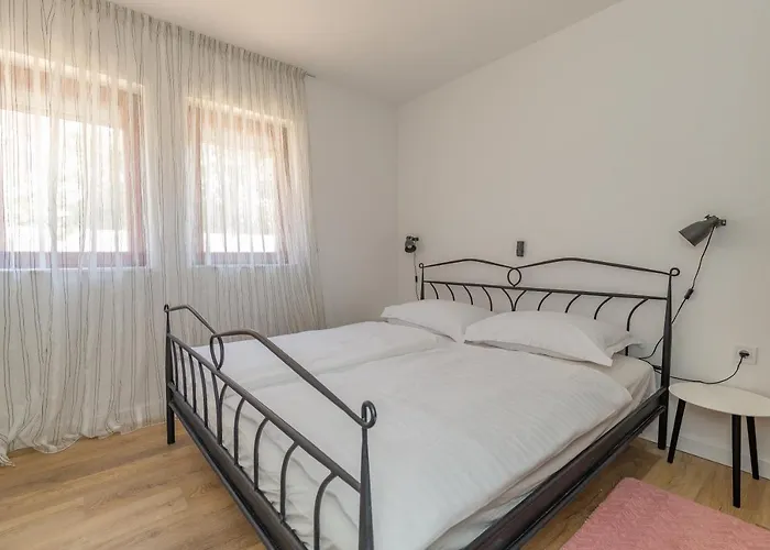 Family And Friends Private Heated Pool With Jacuzzi * زادار