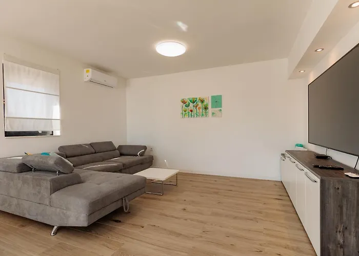 וילה Family And Friends Private Heated Pool With Jacuzzi זאדאר